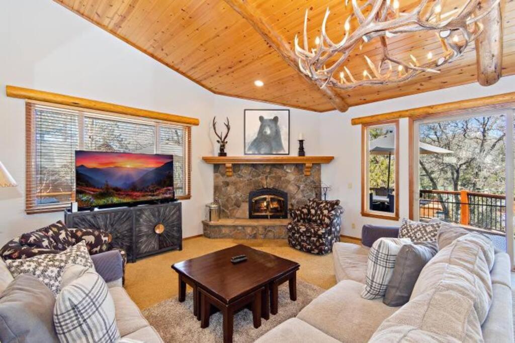 Custom Single Story Cabin With Jacuzzi Pool Table & Big Game Room With Arcade Games Big Bear Lake Dış mekan fotoğraf