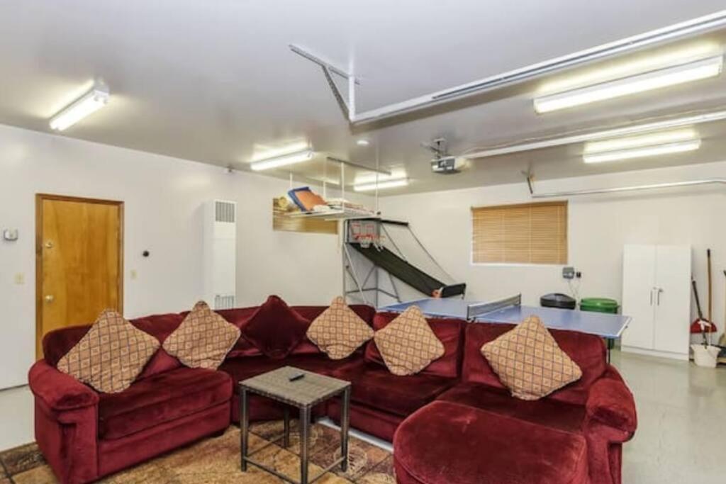 Custom Single Story Cabin With Jacuzzi Pool Table & Big Game Room With Arcade Games Big Bear Lake Dış mekan fotoğraf