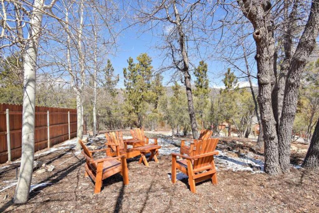 Custom Single Story Cabin With Jacuzzi Pool Table & Big Game Room With Arcade Games Big Bear Lake Dış mekan fotoğraf