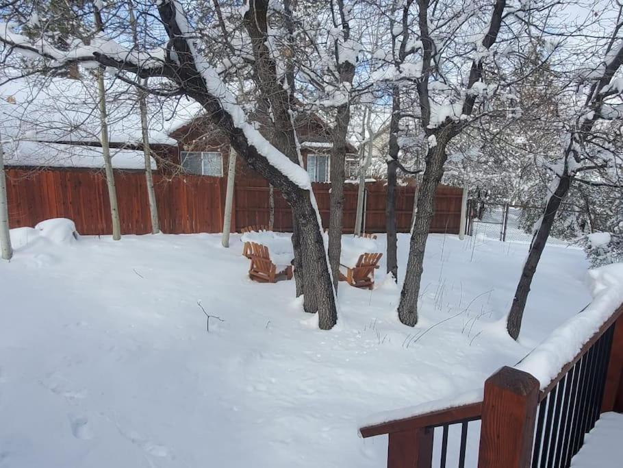 Custom Single Story Cabin With Jacuzzi Pool Table & Big Game Room With Arcade Games Big Bear Lake Dış mekan fotoğraf