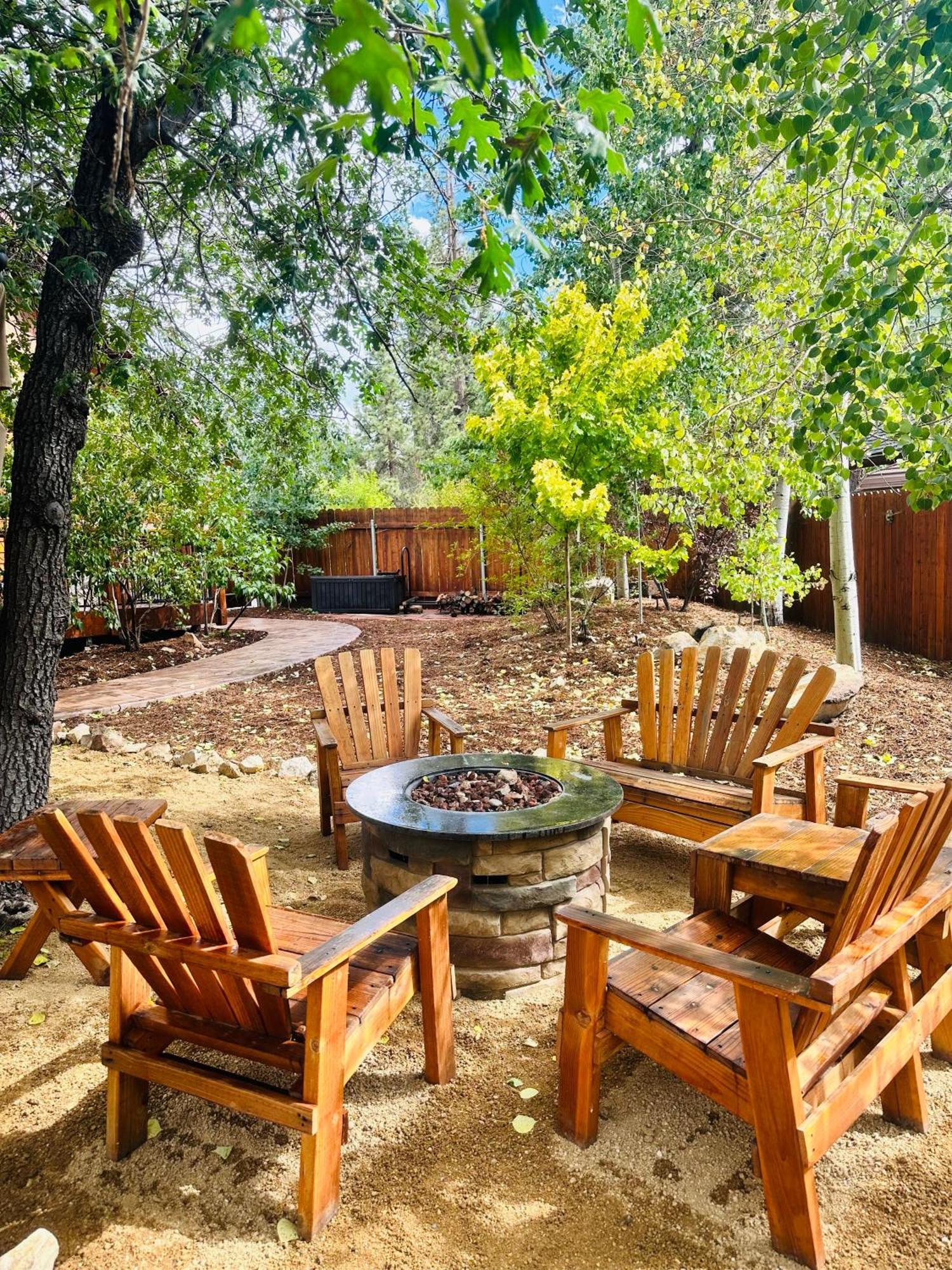 Custom Single Story Cabin With Jacuzzi Pool Table & Big Game Room With Arcade Games Big Bear Lake Dış mekan fotoğraf