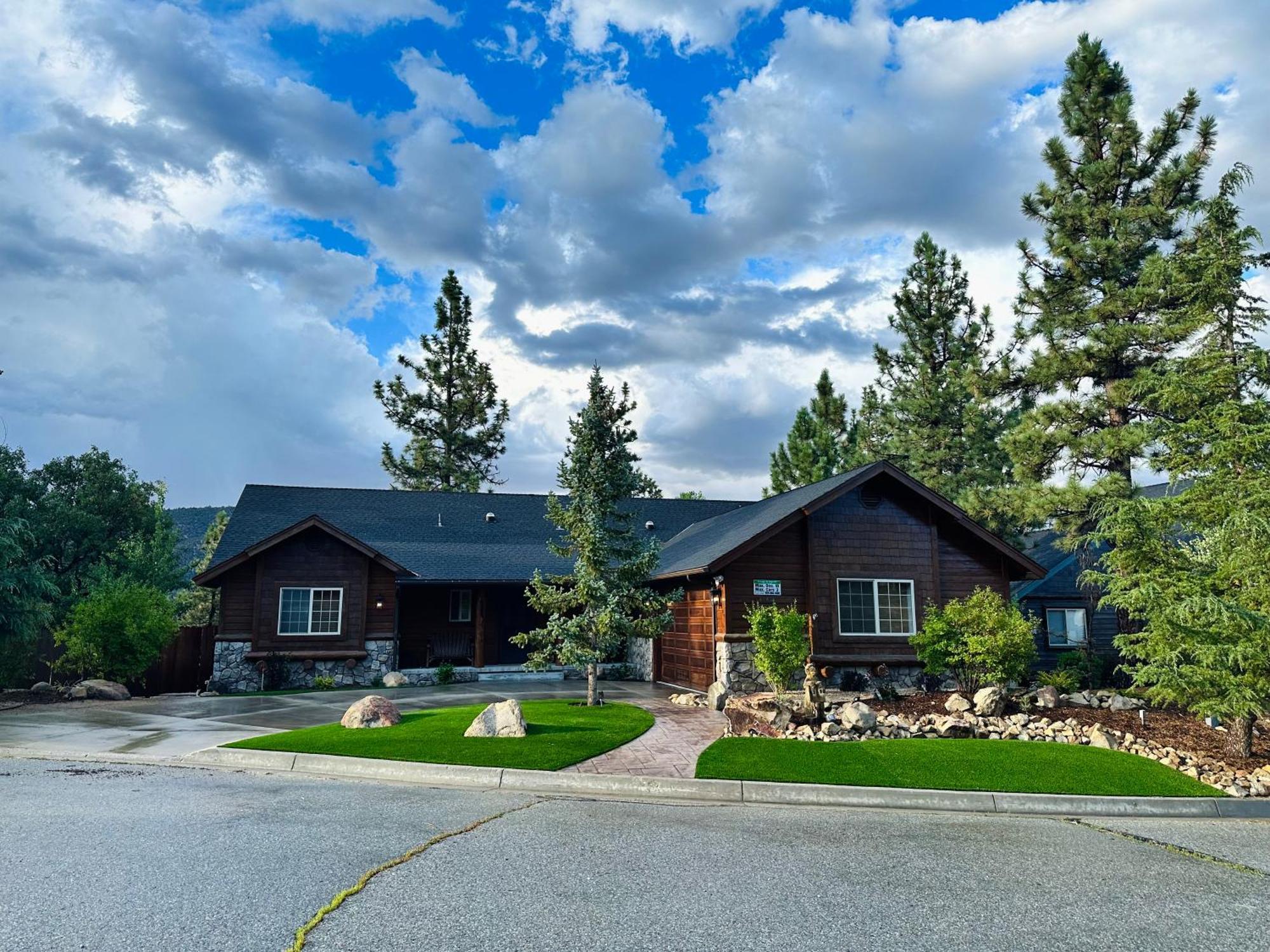 Custom Single Story Cabin With Jacuzzi Pool Table & Big Game Room With Arcade Games Big Bear Lake Dış mekan fotoğraf